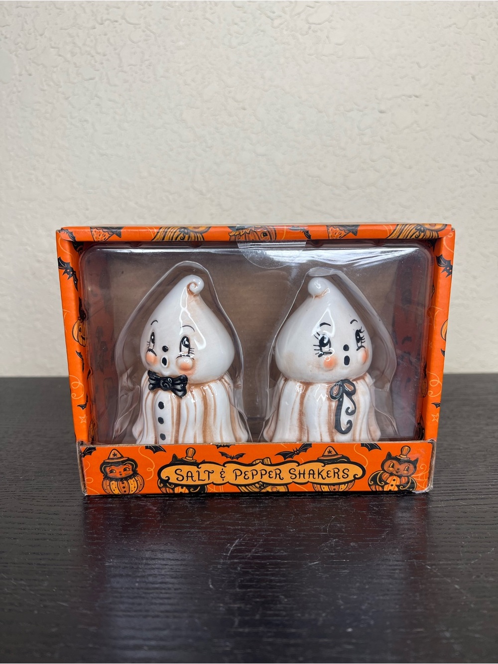 NEW Johanna Parker Halloween Ghost Salt and Pepper Shakers